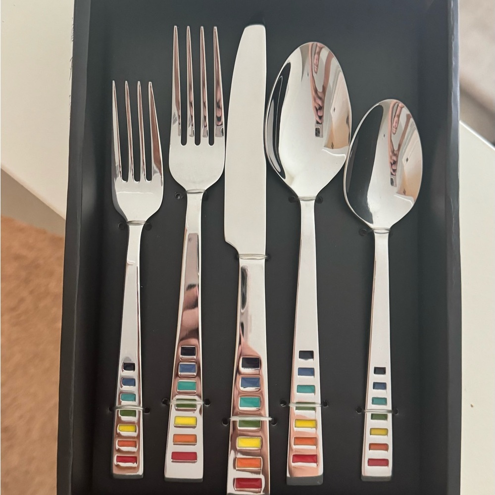 Fiesta Silverware Set